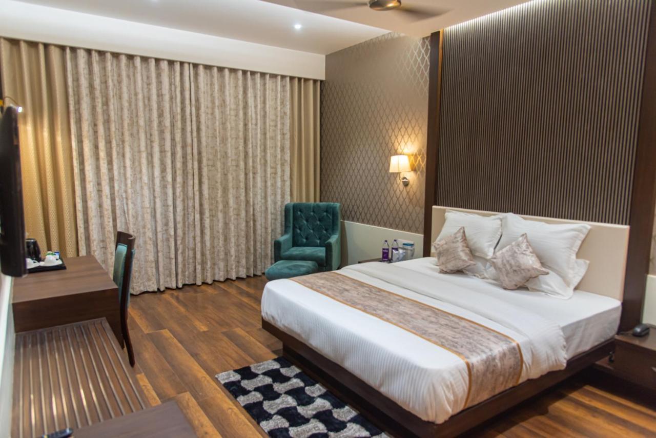 Hotel Royal Livin バラナシ エクステリア 写真