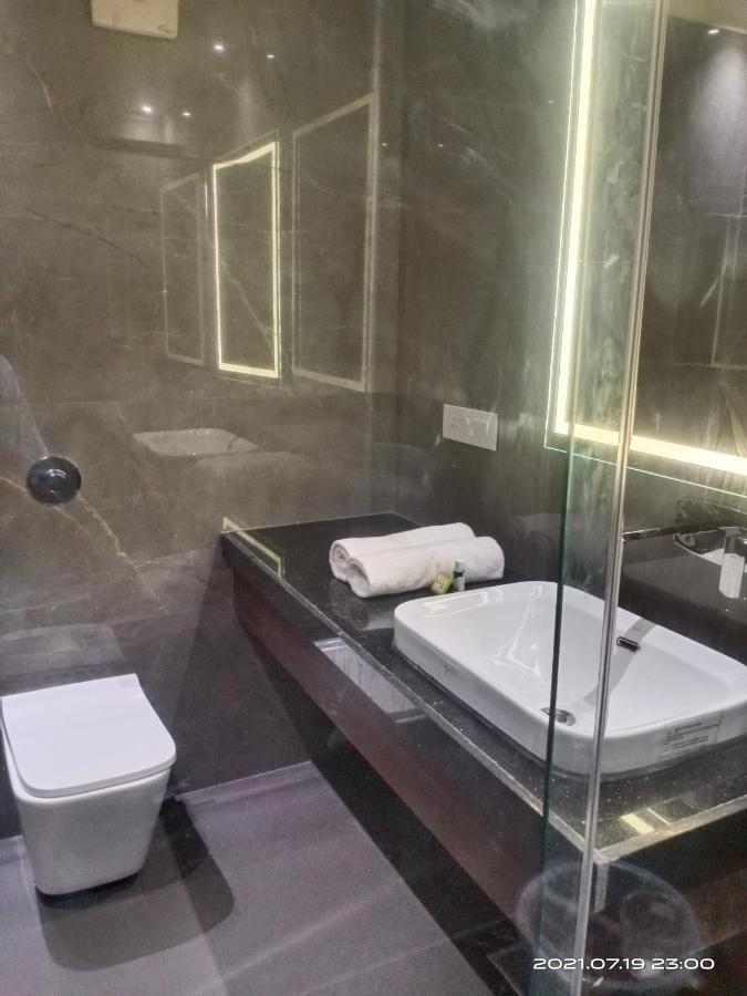Hotel Royal Livin バラナシ エクステリア 写真