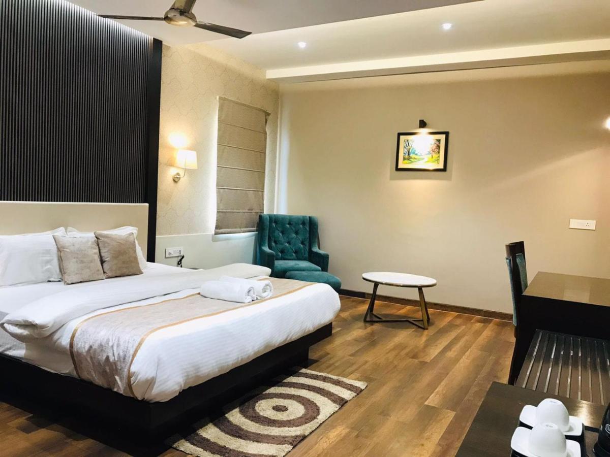 Hotel Royal Livin バラナシ エクステリア 写真