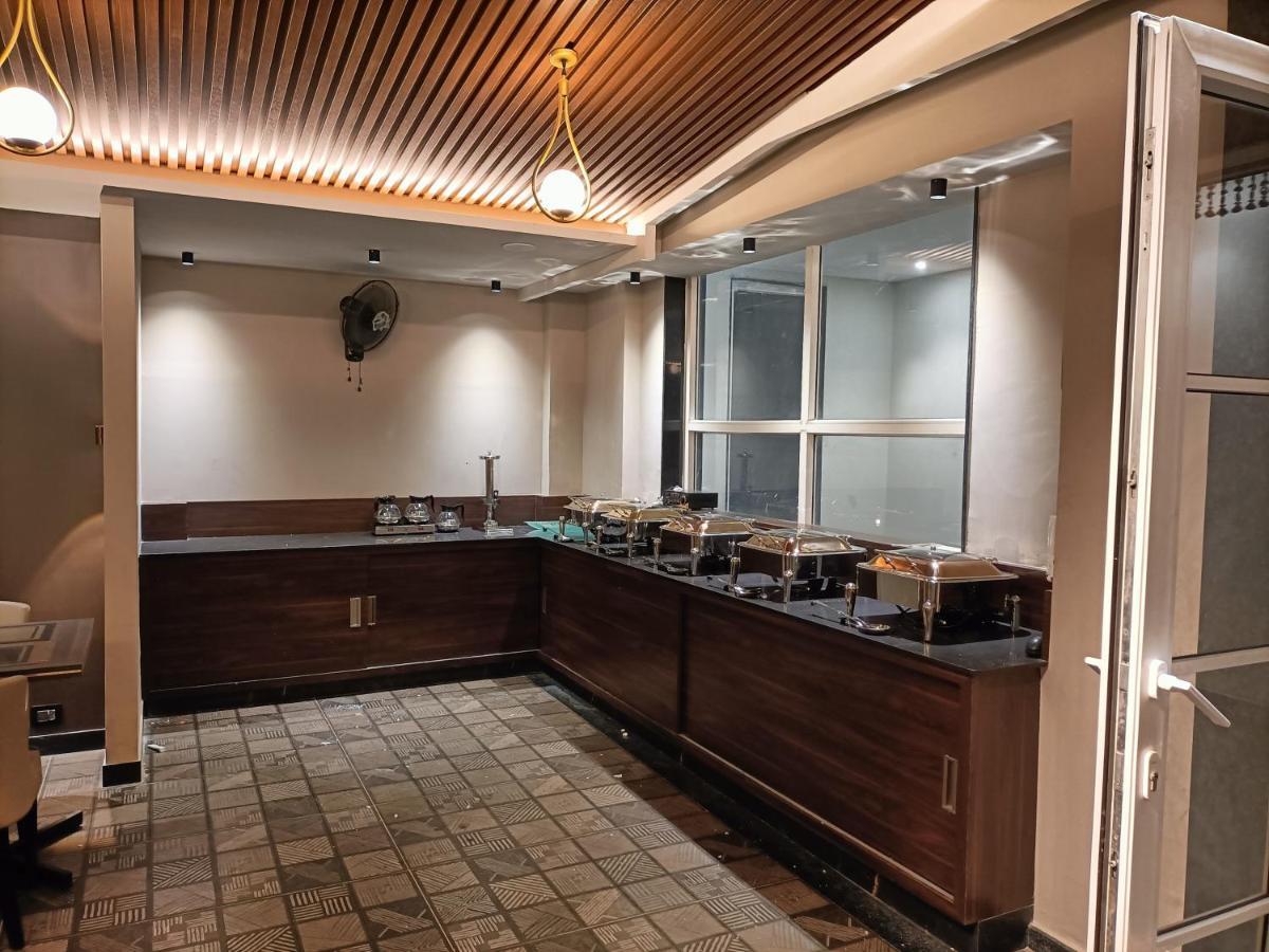 Hotel Royal Livin バラナシ エクステリア 写真